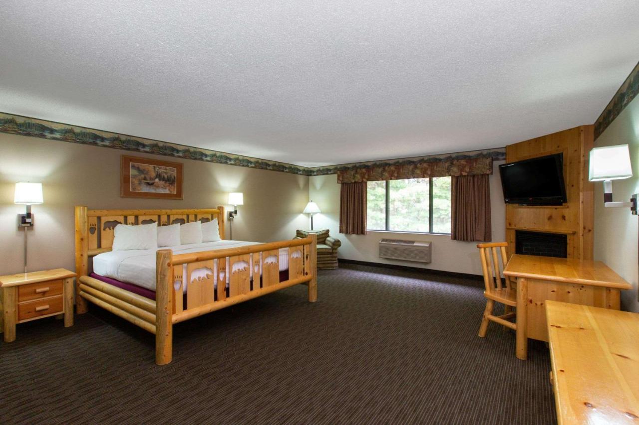 Cobblestone Hotel & Suites - Ladysmith Eksteriør bilde