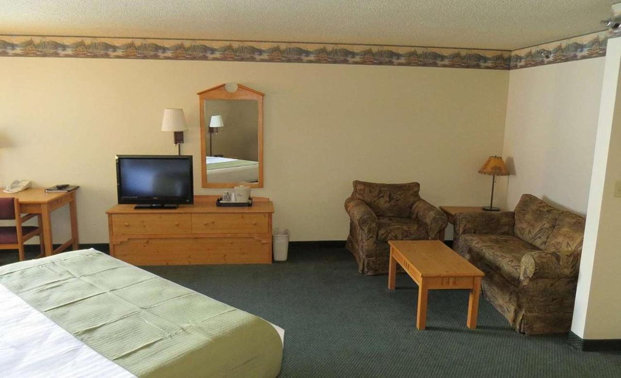 Cobblestone Hotel & Suites - Ladysmith Eksteriør bilde